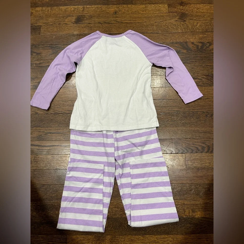Girls sleep squad Pajamas in Purple and White Striped size 8